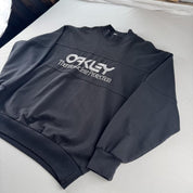 1990s Made in USA Oakley Embroidered Sweatshirt L - Threads Uncovered