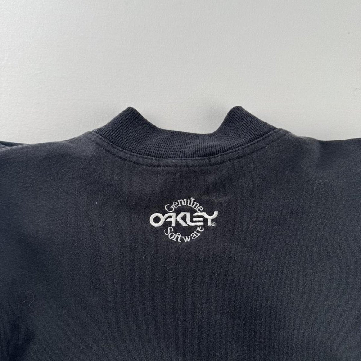 1990s Made in USA Oakley Embroidered Sweatshirt L - Threads Uncovered