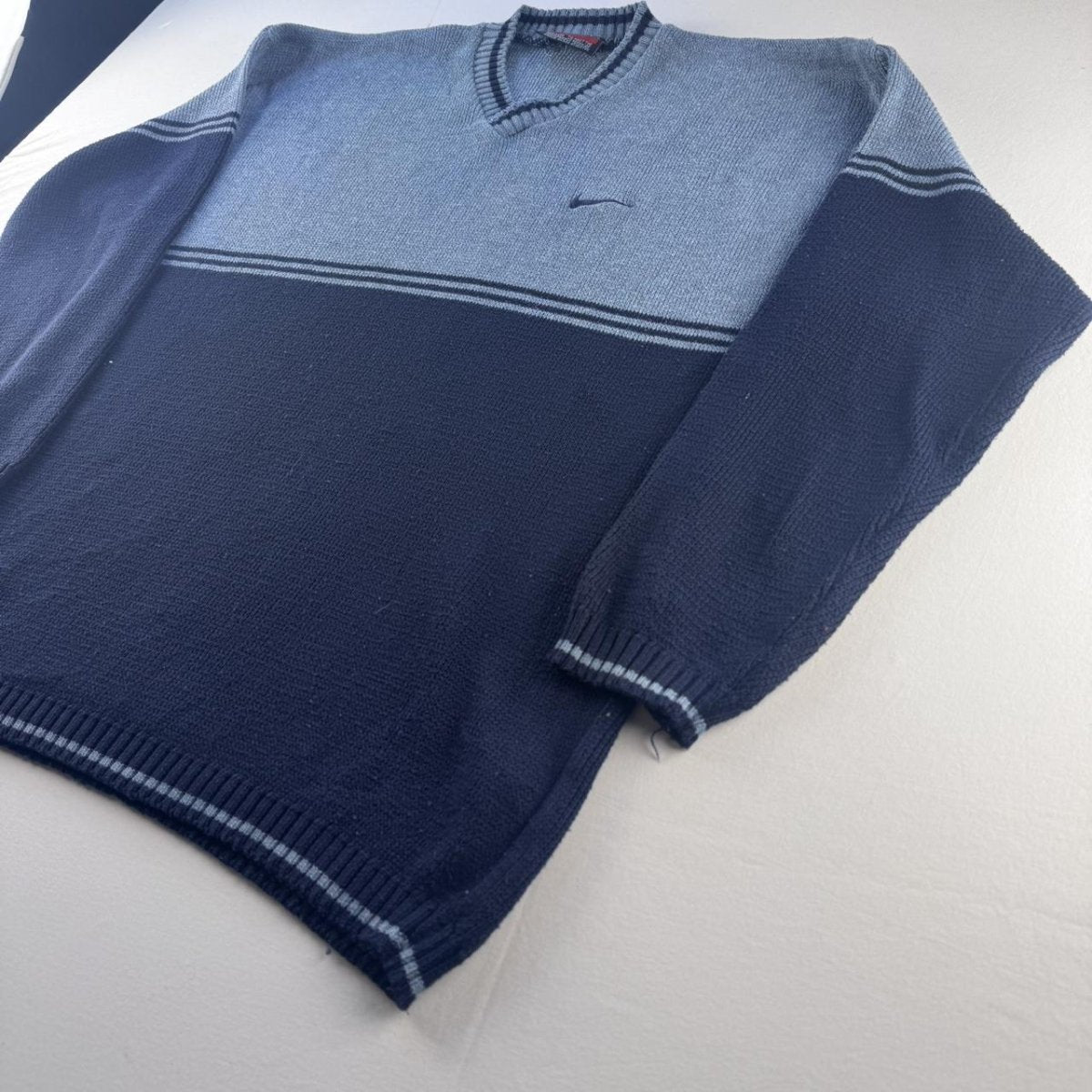 1990s Nike Embroidered Swoosh Panel Knitted Jumper L - Threads Uncovered