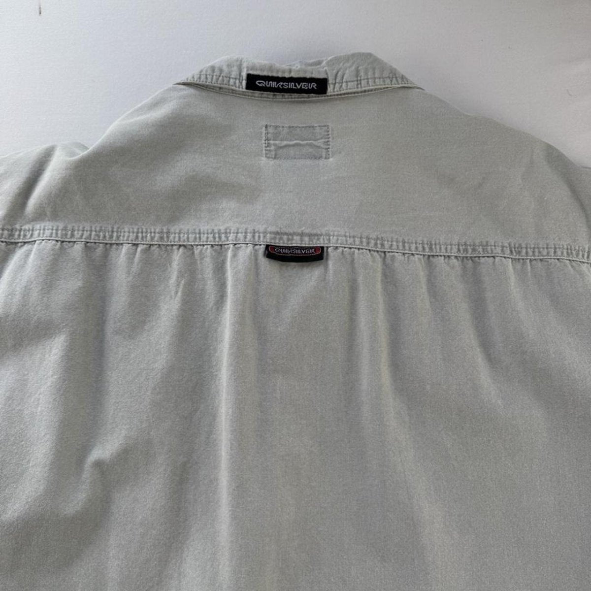 1990s Stone Grey Quiksilver Surf Button Down Shirt XL - Threads Uncovered