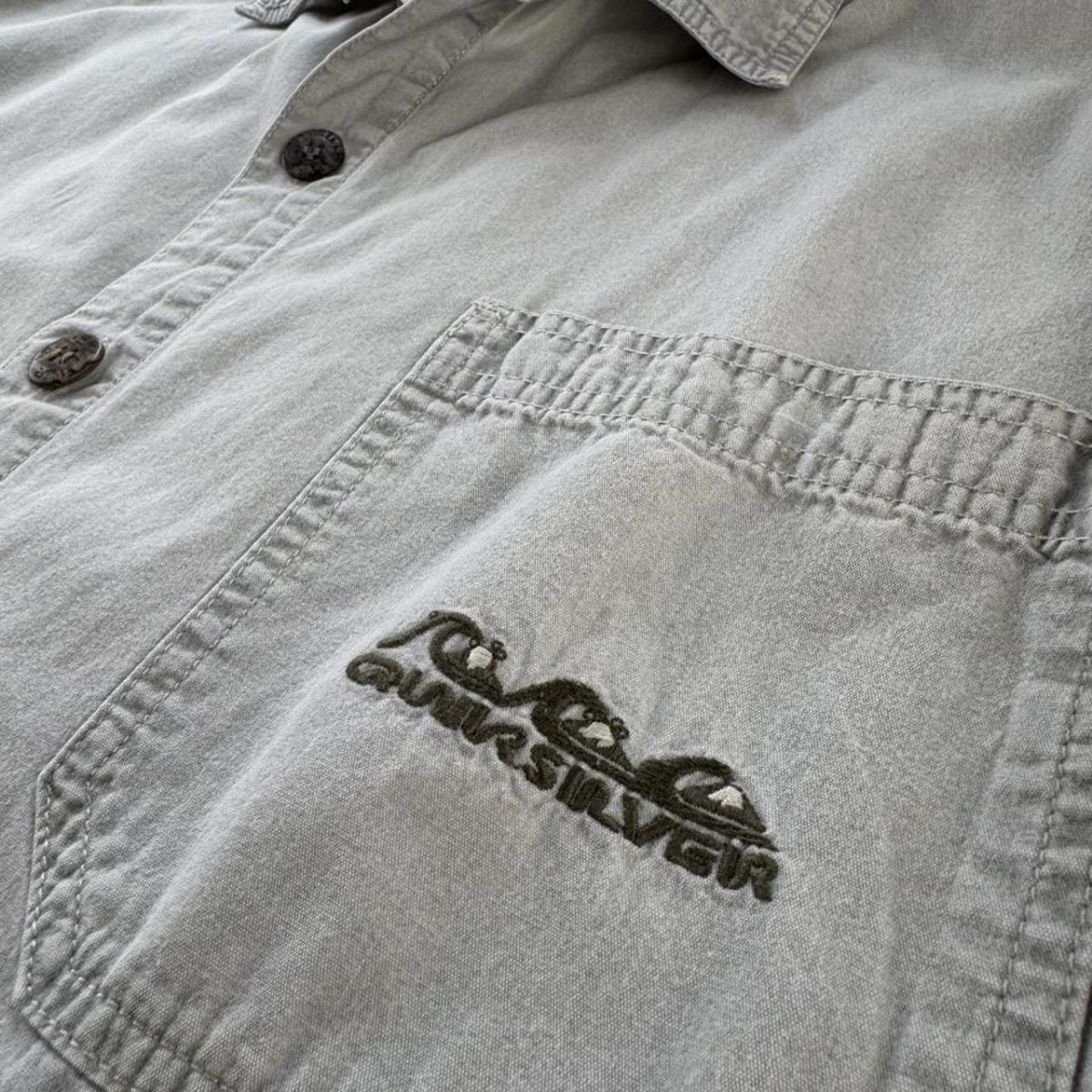 1990s Stone Grey Quiksilver Surf Button Down Shirt XL - Threads Uncovered