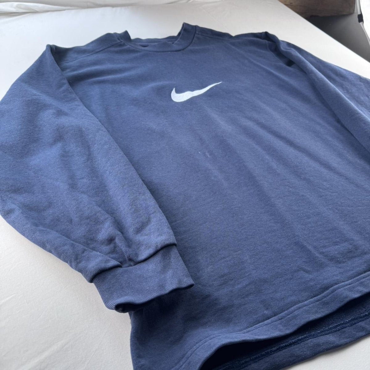 1990s Thick Embroidered Centre Swoosh Nike Sweatshirt XL - Threads Uncovered