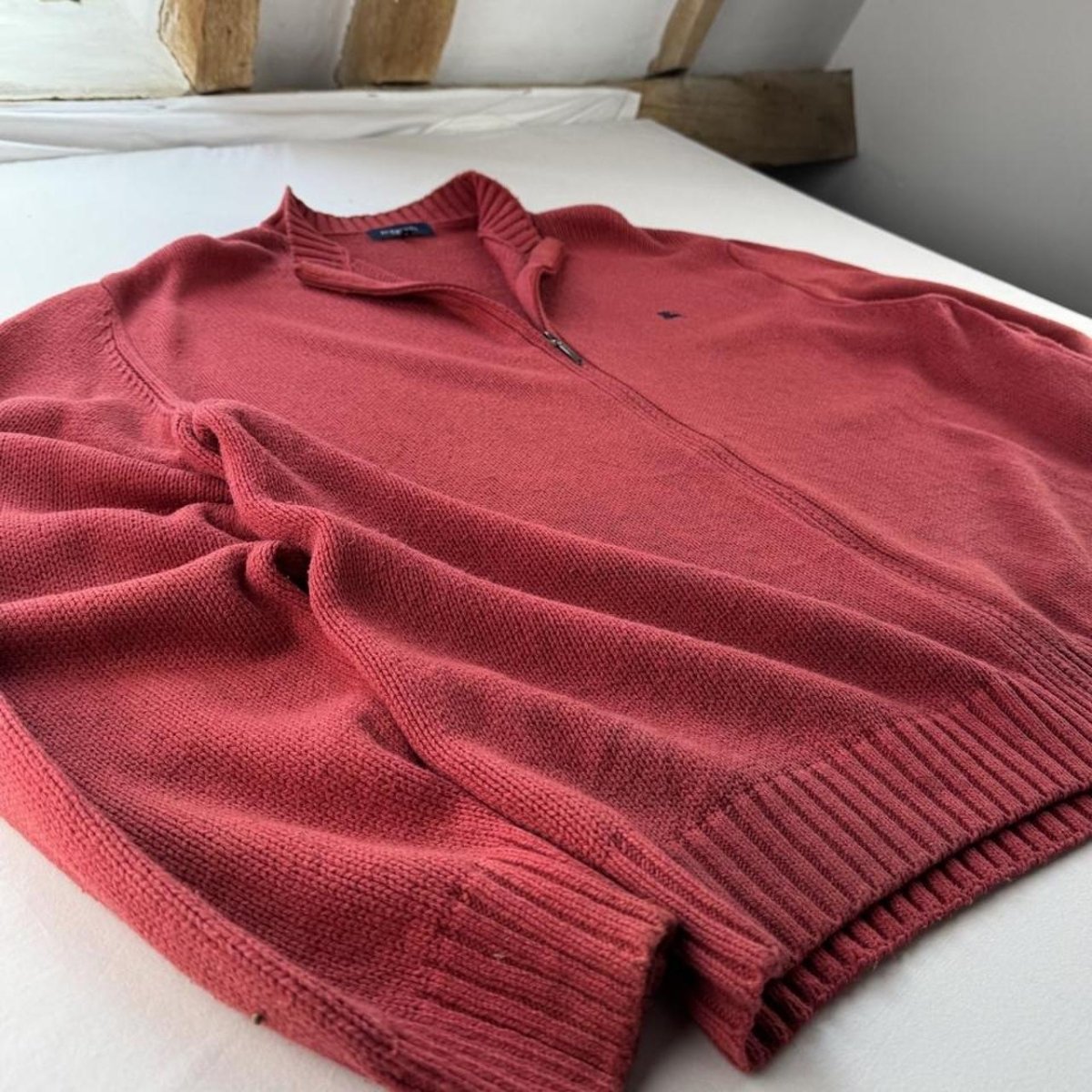 2000s Burberry Embroidered Logo Thick Knitted Full Zip Jumper L/XL - Threads Uncovered