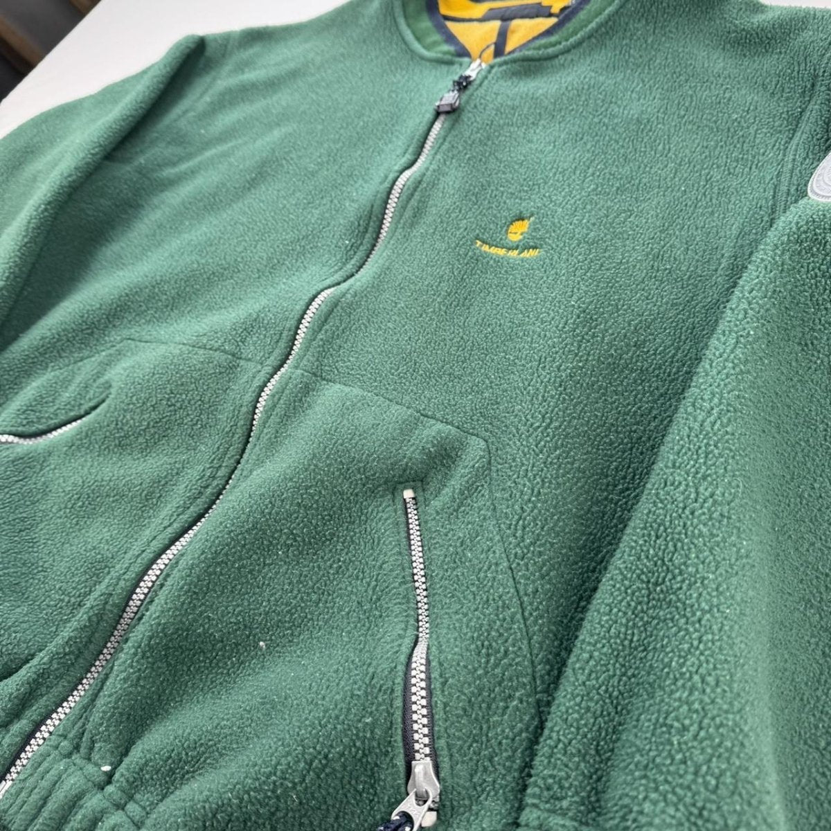 2000s Green Timberland Embroidered Full Zip Fleece Jacket M - Threads Uncovered