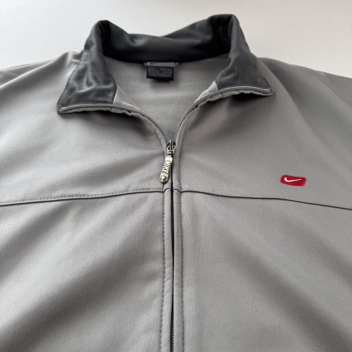 2000s Nike Embroidered Logo Full Zip Track jacket L - Threads Uncovered