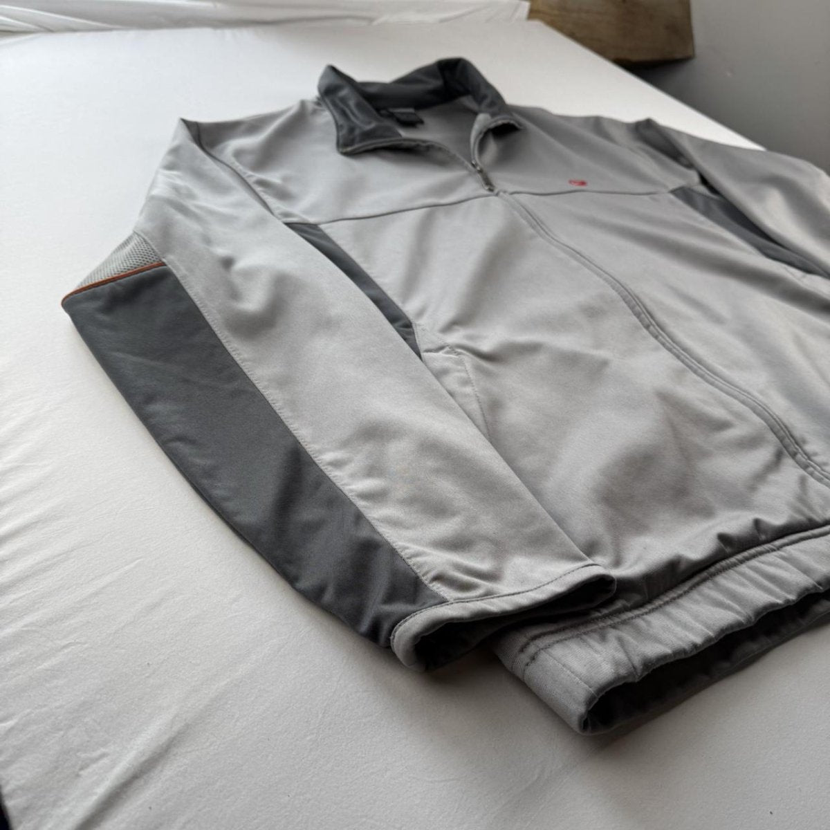2000s Nike Embroidered Logo Full Zip Track jacket L - Threads Uncovered