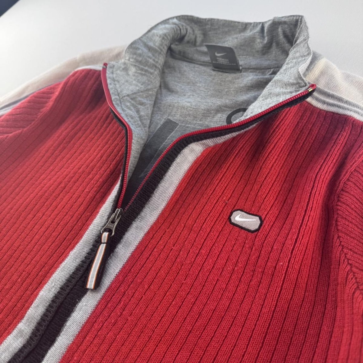 2000s Nike Knitted Full Zip Womens Large - Threads Uncovered