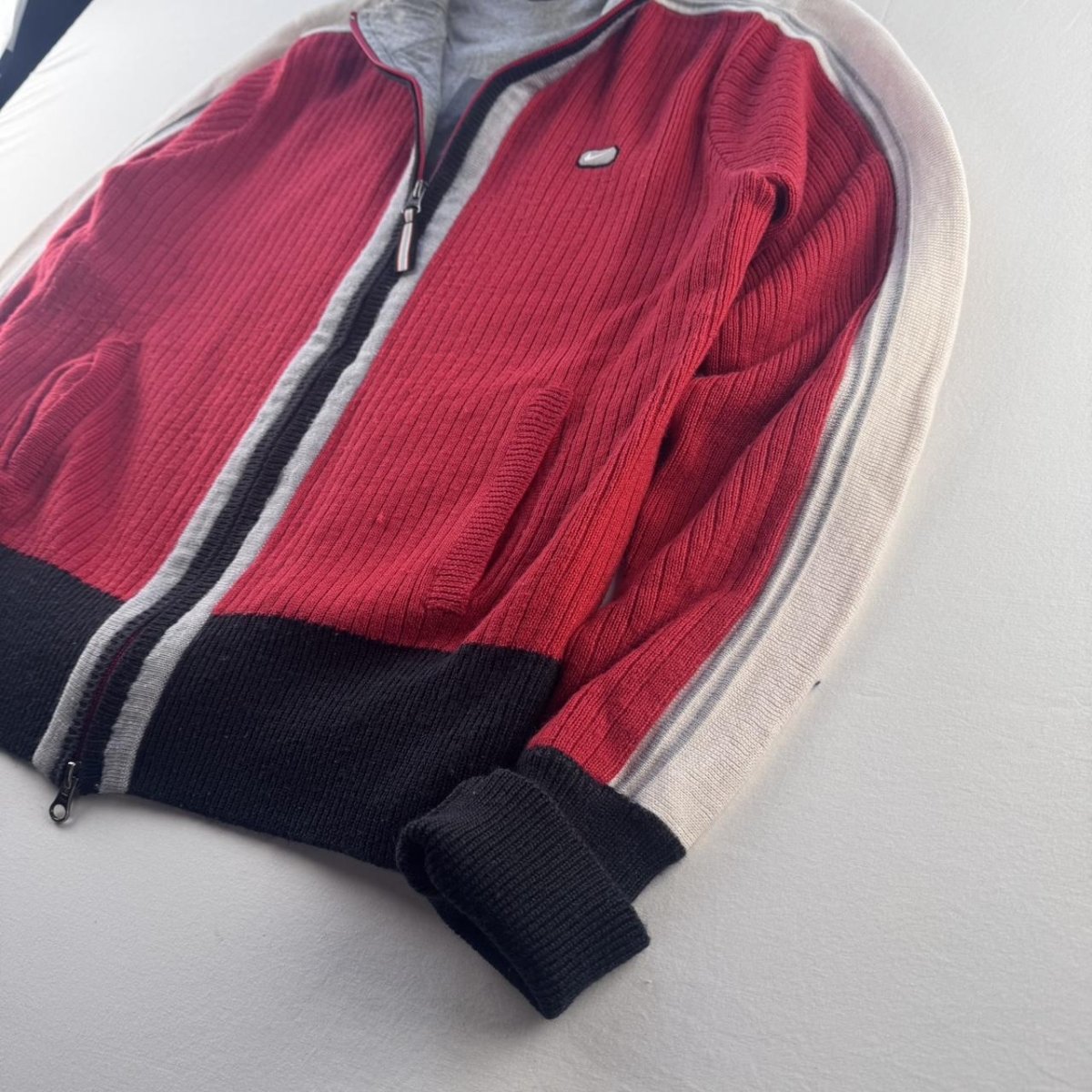 2000s Nike Knitted Full Zip Womens Large - Threads Uncovered