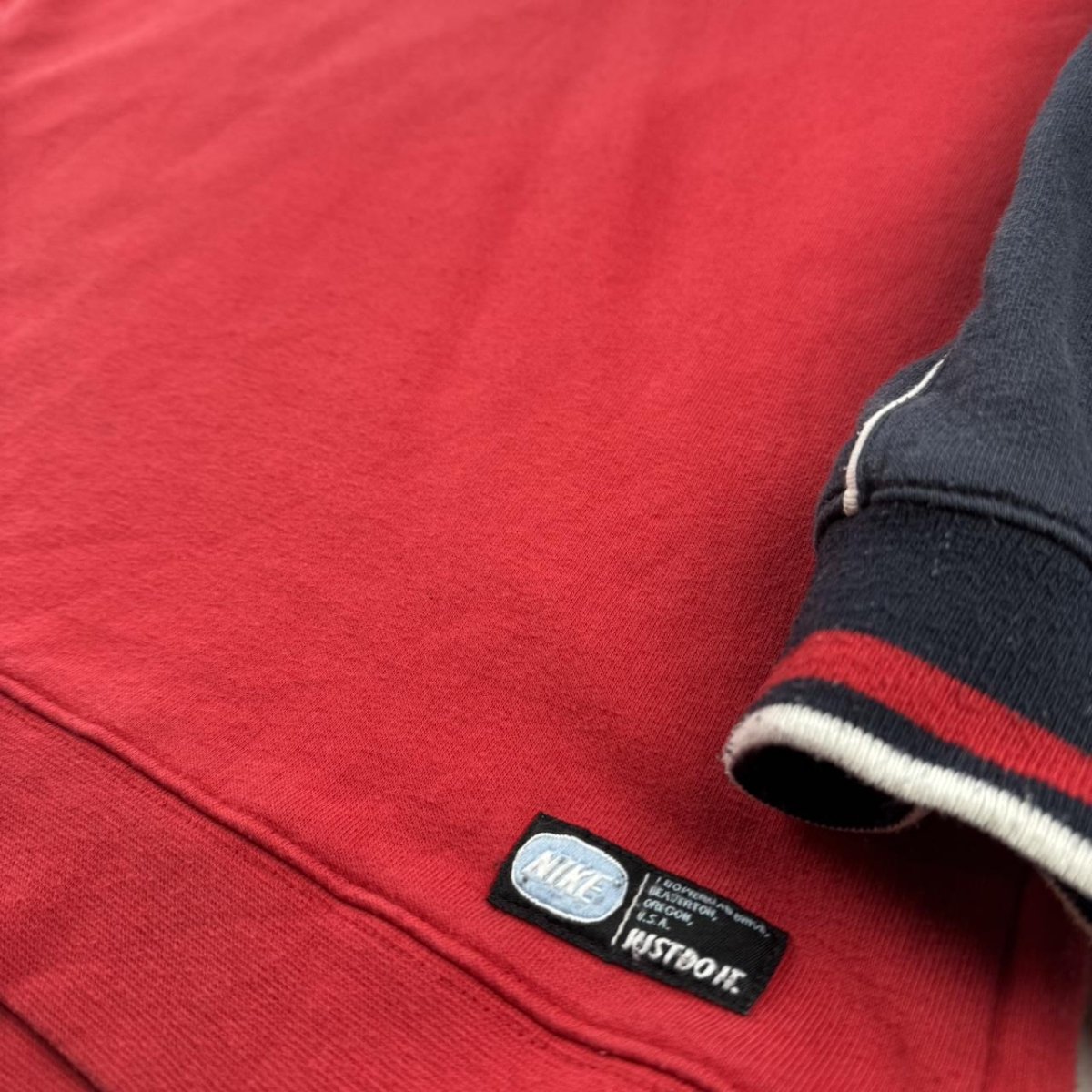 2000s Nike Oversized Embroidered Sweatshirt L - Threads Uncovered
