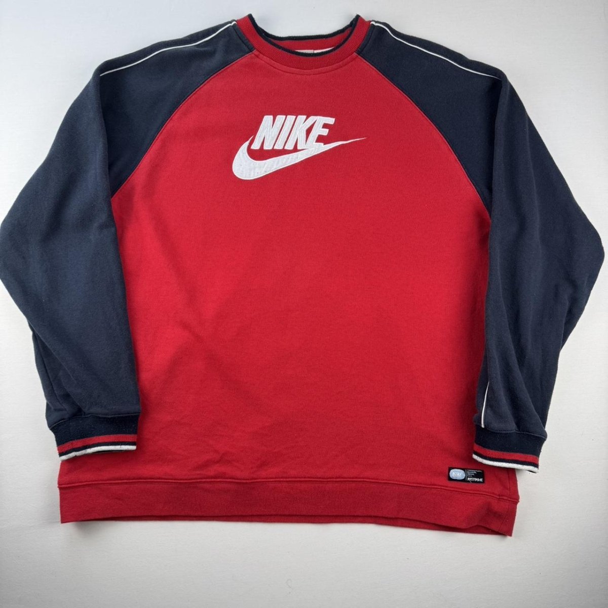 2000s Nike Oversized Embroidered Sweatshirt L - Threads Uncovered