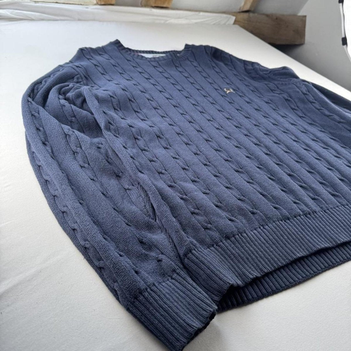 2000s Tommy Hilfiger Embroidered Thick Cable Knit L - Threads Uncovered