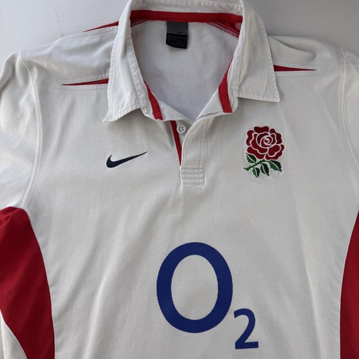 2003 England Rugby O2 Embroidered Rugby Polo XXL - Threads Uncovered
