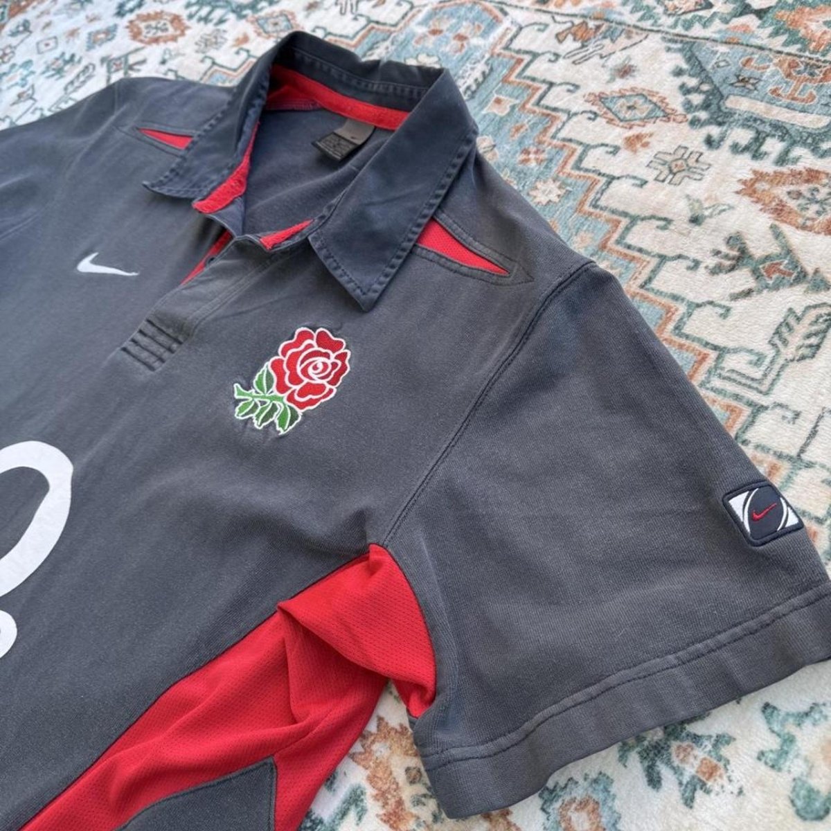 2003 Nike England Rugby Polo Shirt XL - Threads Uncovered