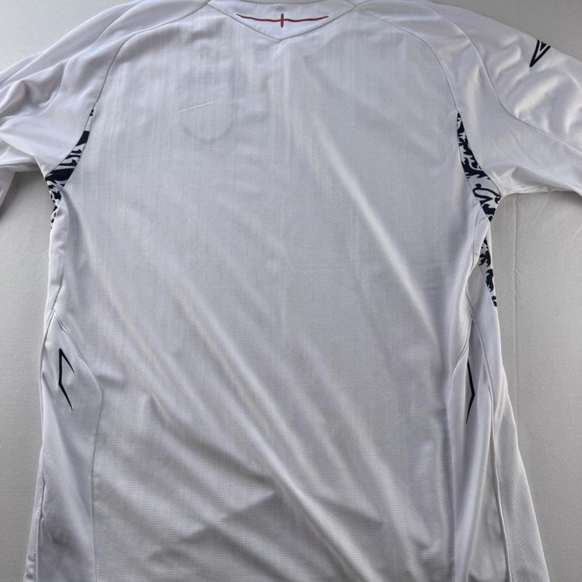 2007-09 Umbro England Football Home Shirt L - Threads Uncovered