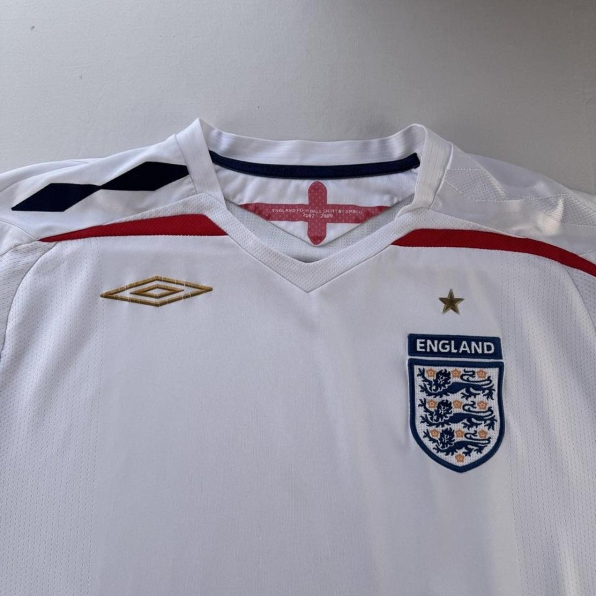 2007-09 Umbro England Football Home Shirt XL - Threads Uncovered