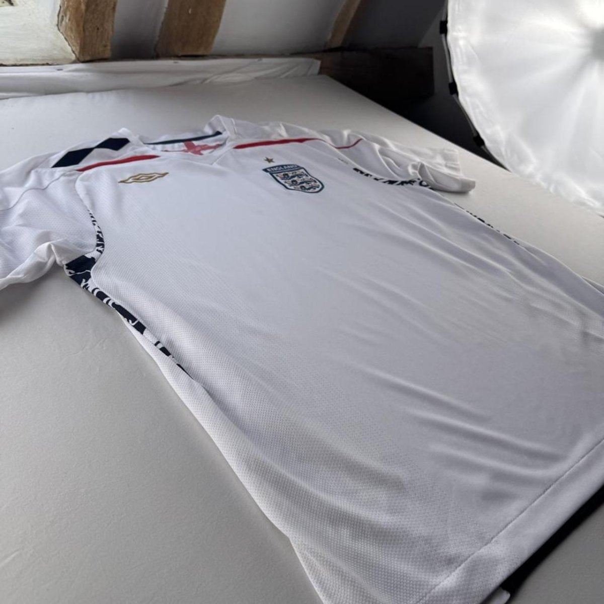 2007-09 Umbro England Football Home Shirt XL - Threads Uncovered