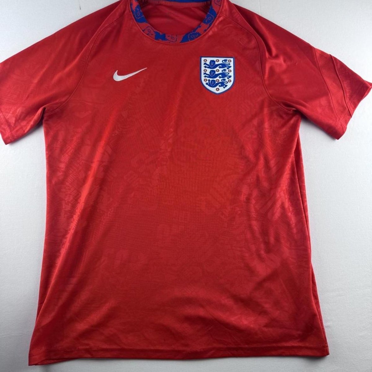 2020-21 Nike England Pre Match Warm Up Shirt L - Threads Uncovered