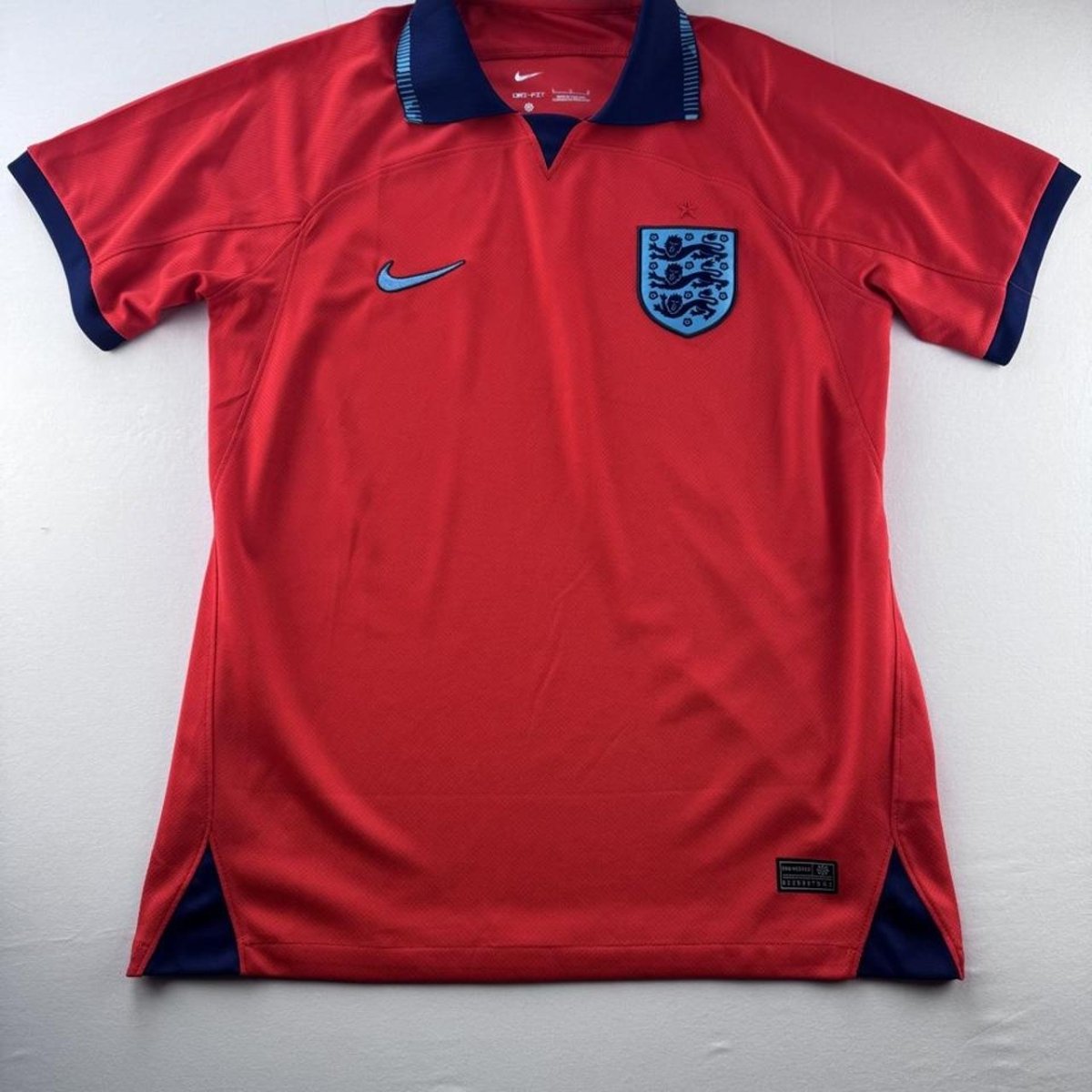 2022 England Football Nike Away Jersey L - Threads Uncovered