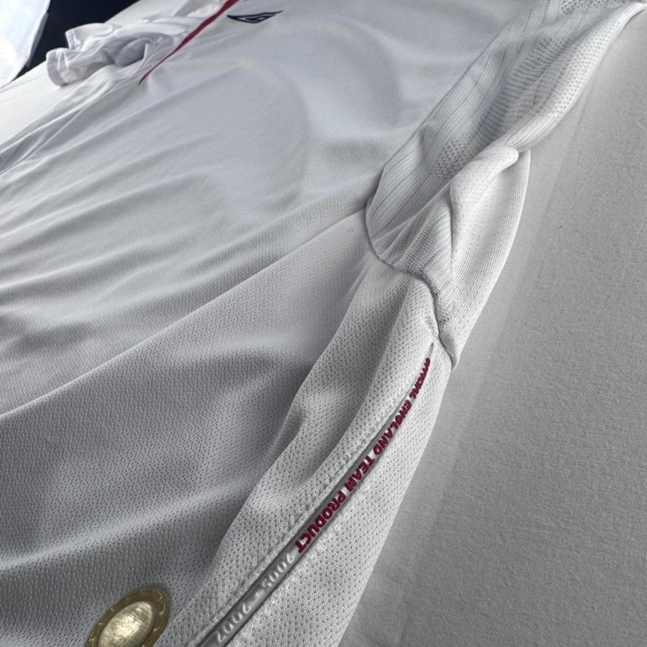 2005-07 Umbro England Home Jersey M