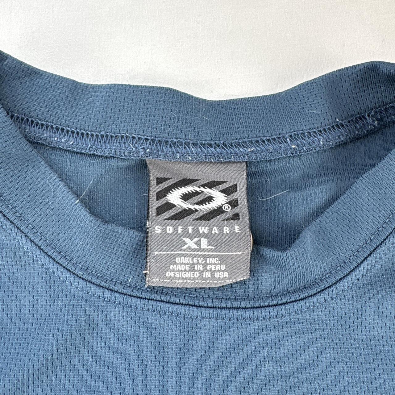 Early 2000s Oakley Software Activewear Long Sleeve T Shirt XL