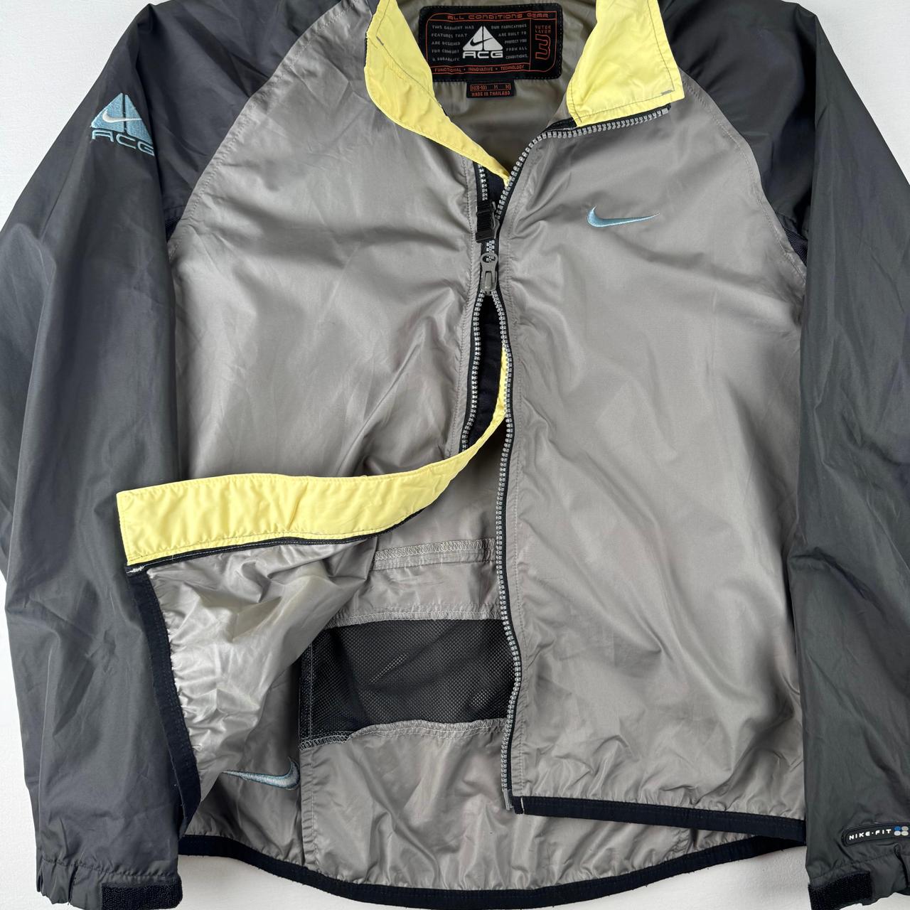 Nike Acg Windbreaker Jacket in Grey Size 10
