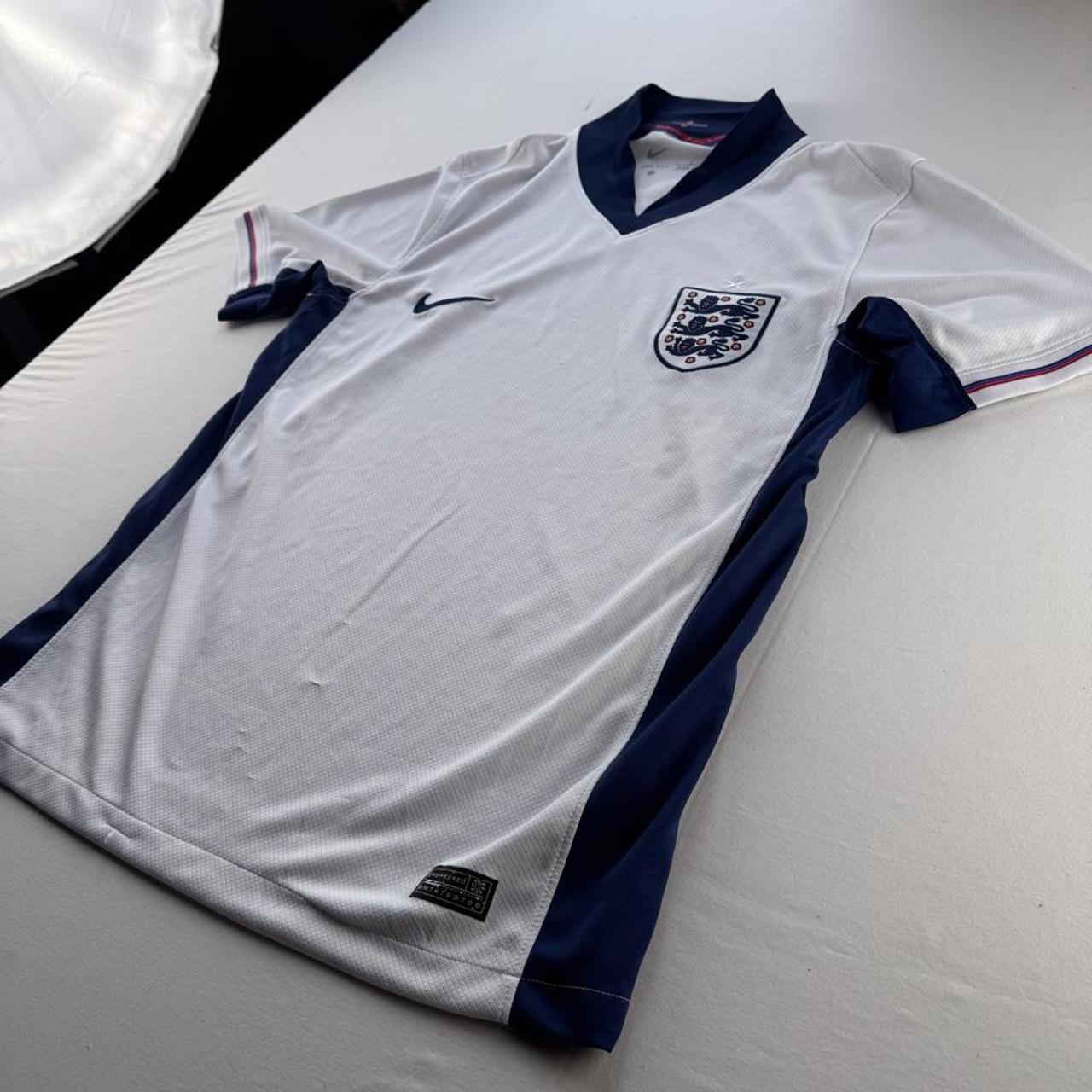 Modern Nike England Football Home 22-23 Shirt L