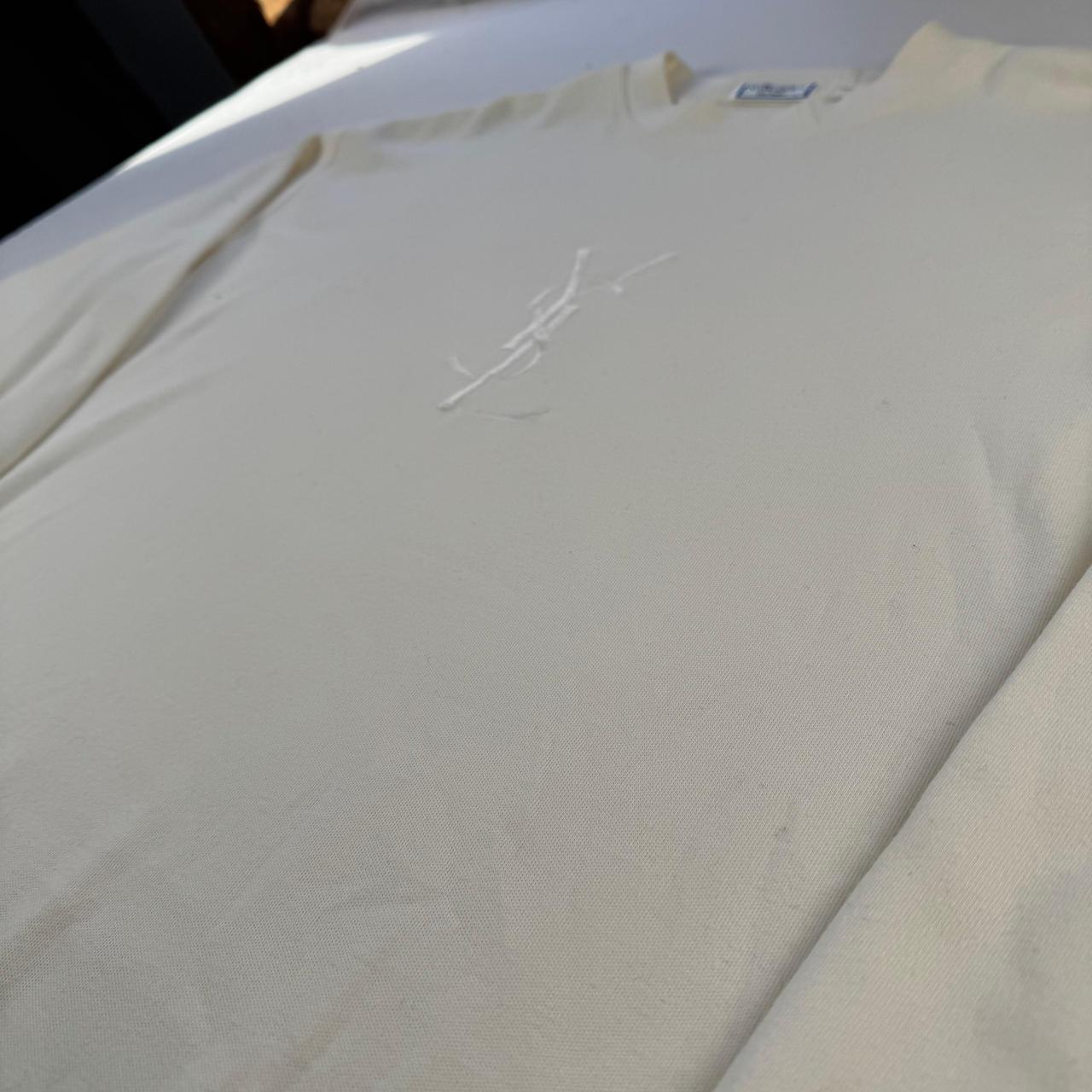 Yves Saint Laurent Crewneck Sweatshirt in White Size M