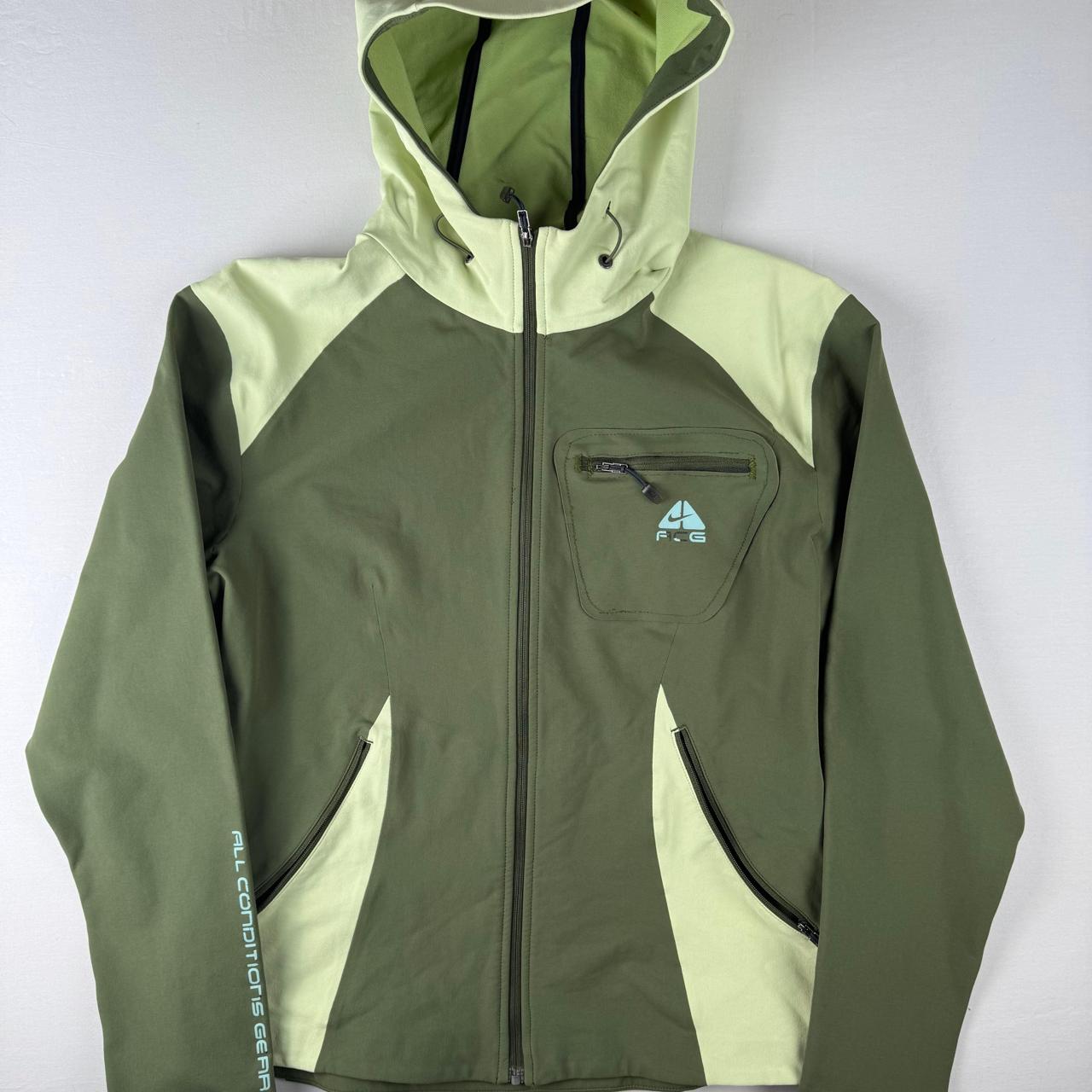 Nike Acg Jacket in Green Size 10