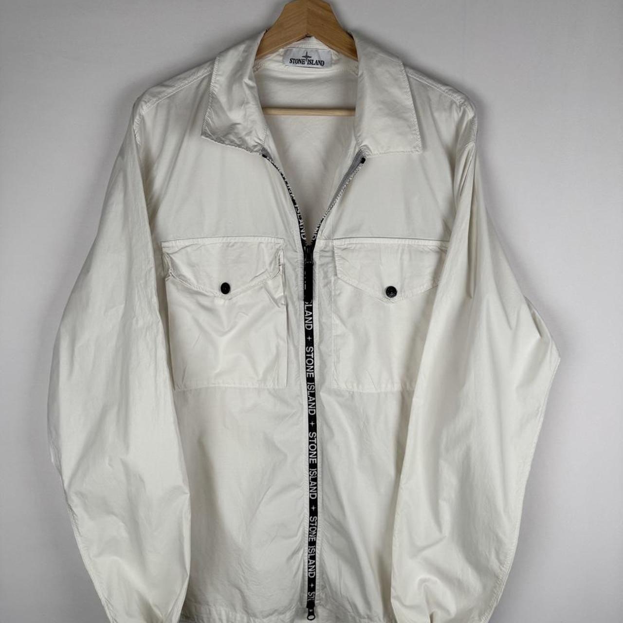 Stone Island shell jacket XL, black with logo trim and lightweight material.