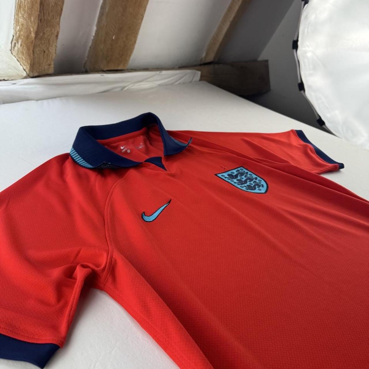 Modern Nike England Football Away 22-23 Shirt L