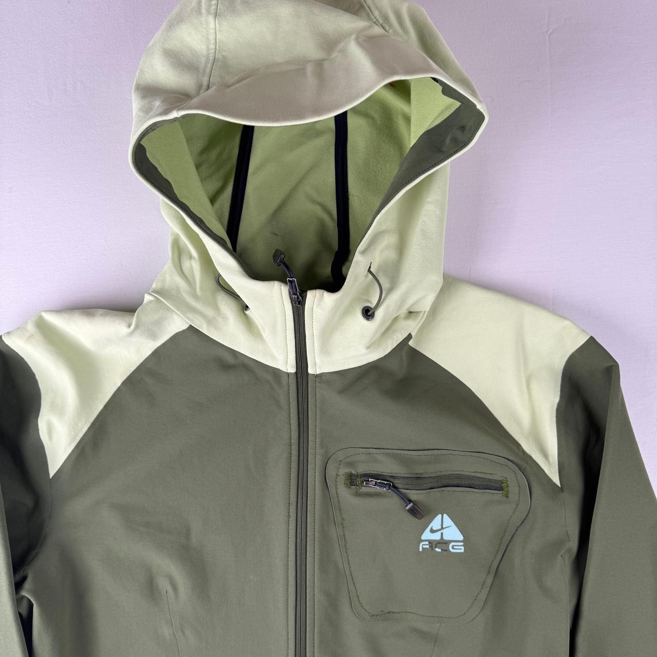 Nike Acg Jacket in Green Size 10