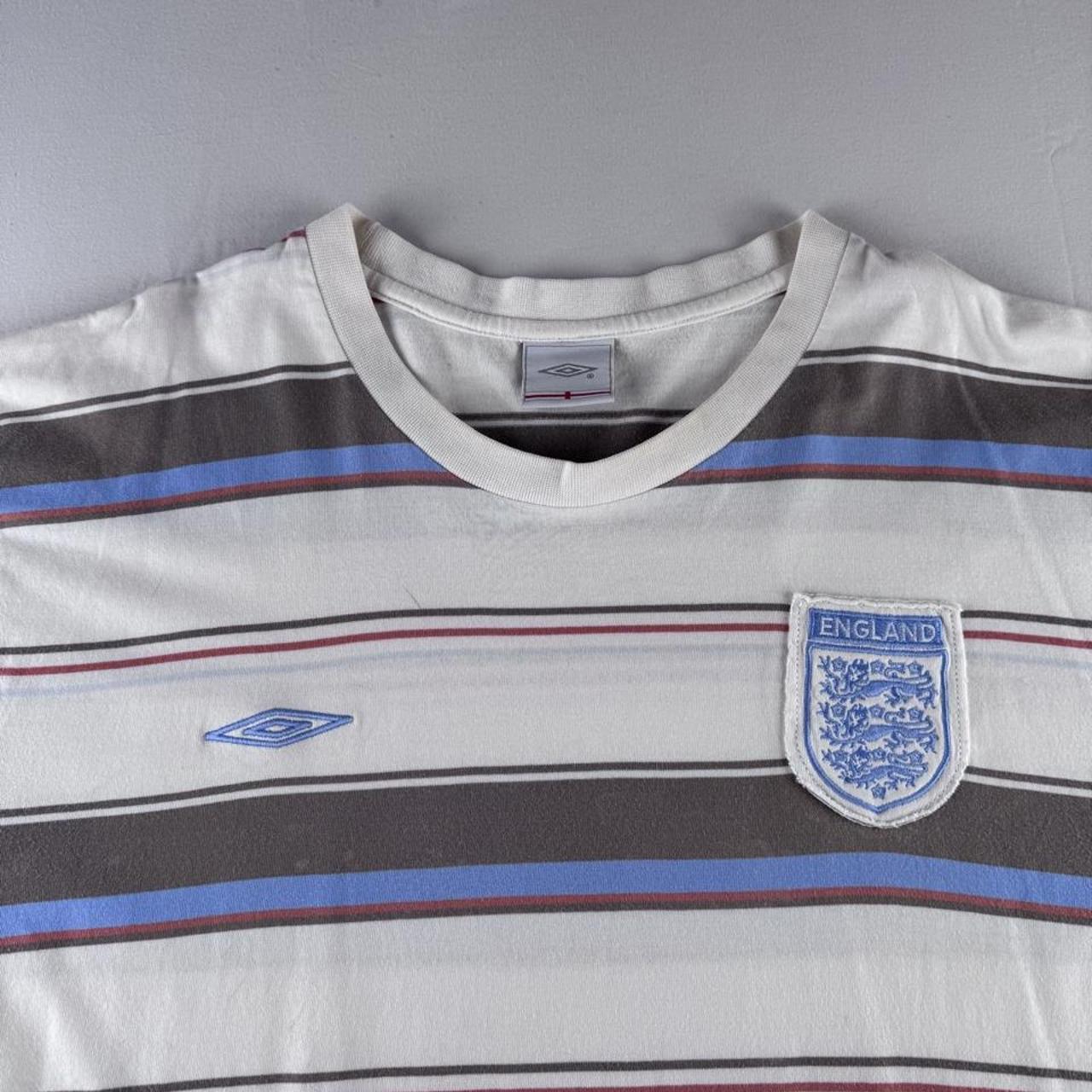 Early 2000s Umbro Casual Striped England Football T-Shirt XXL