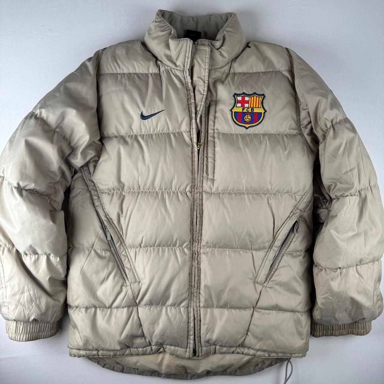 Nike T90 Barcelona FC Puffer Jacket in Beige Size S