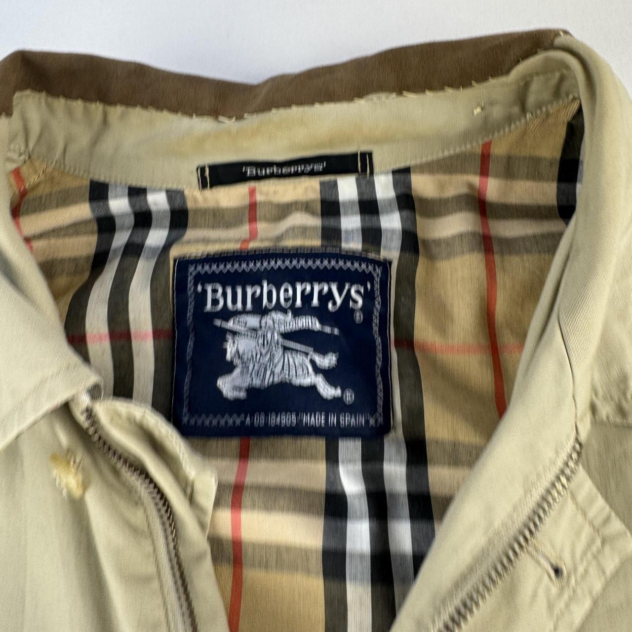 Burberrys Jacket in Beige Size L
