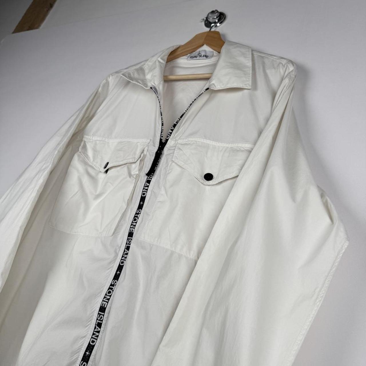 Stone Island shell jacket XL, black with logo trim and lightweight material.