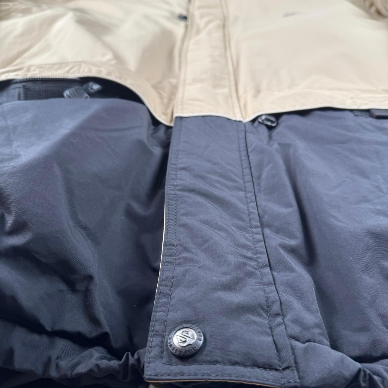 Quiksilver Ski Jacket in Beige Size XL