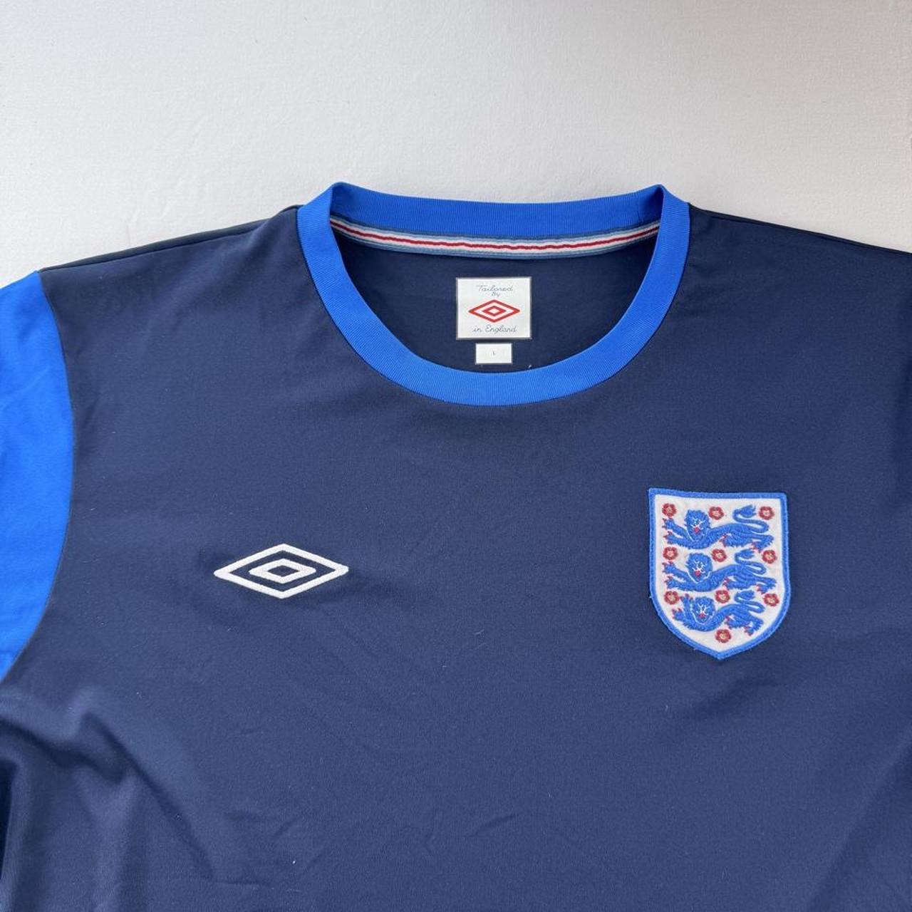 Umbro England 2010-11 Training Shirt L