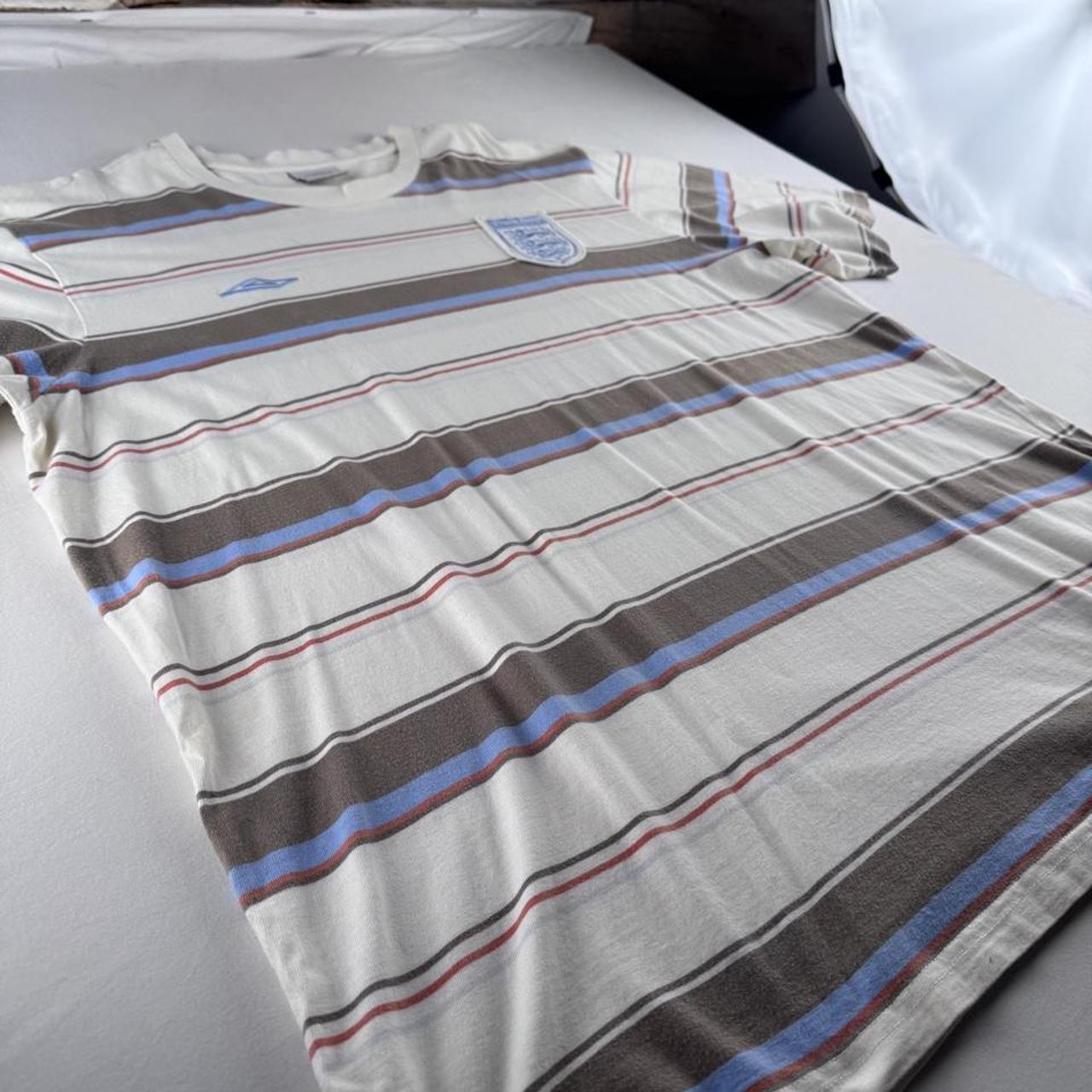 Early 2000s Umbro Casual Striped England Football T-Shirt XXL