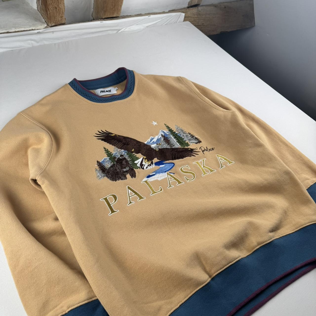 Palace Palaska Embroidered Heavyweight Crewneck S