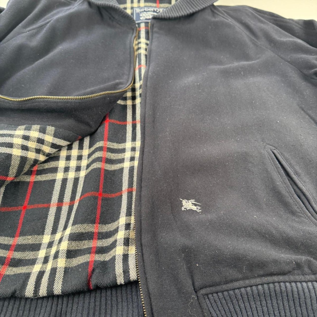 Burberrys Jacket in Navy Size XL - Threads Uncovered
