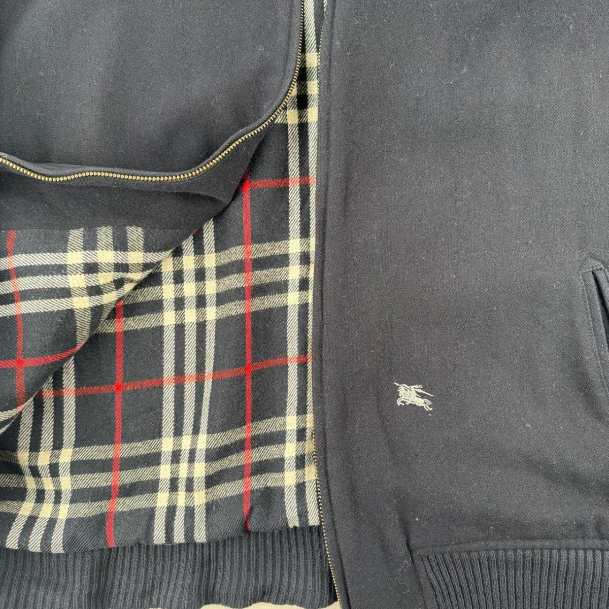 Burberrys Jacket in Navy Size XL - Threads Uncovered