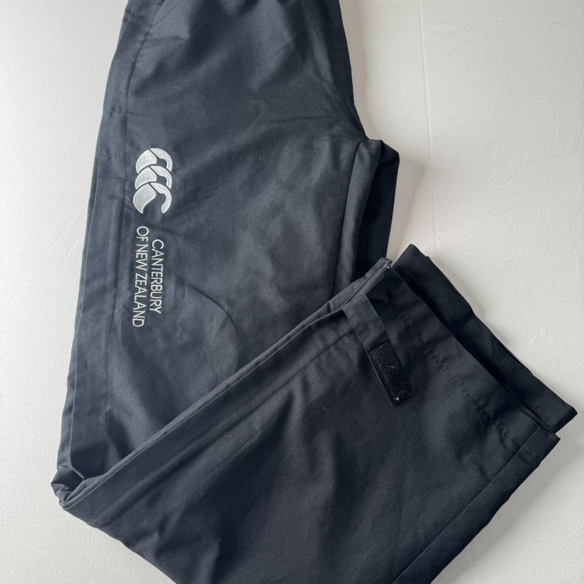 Canterbury Black and White Uncuffed Branded Joggers S - Threads Uncovered