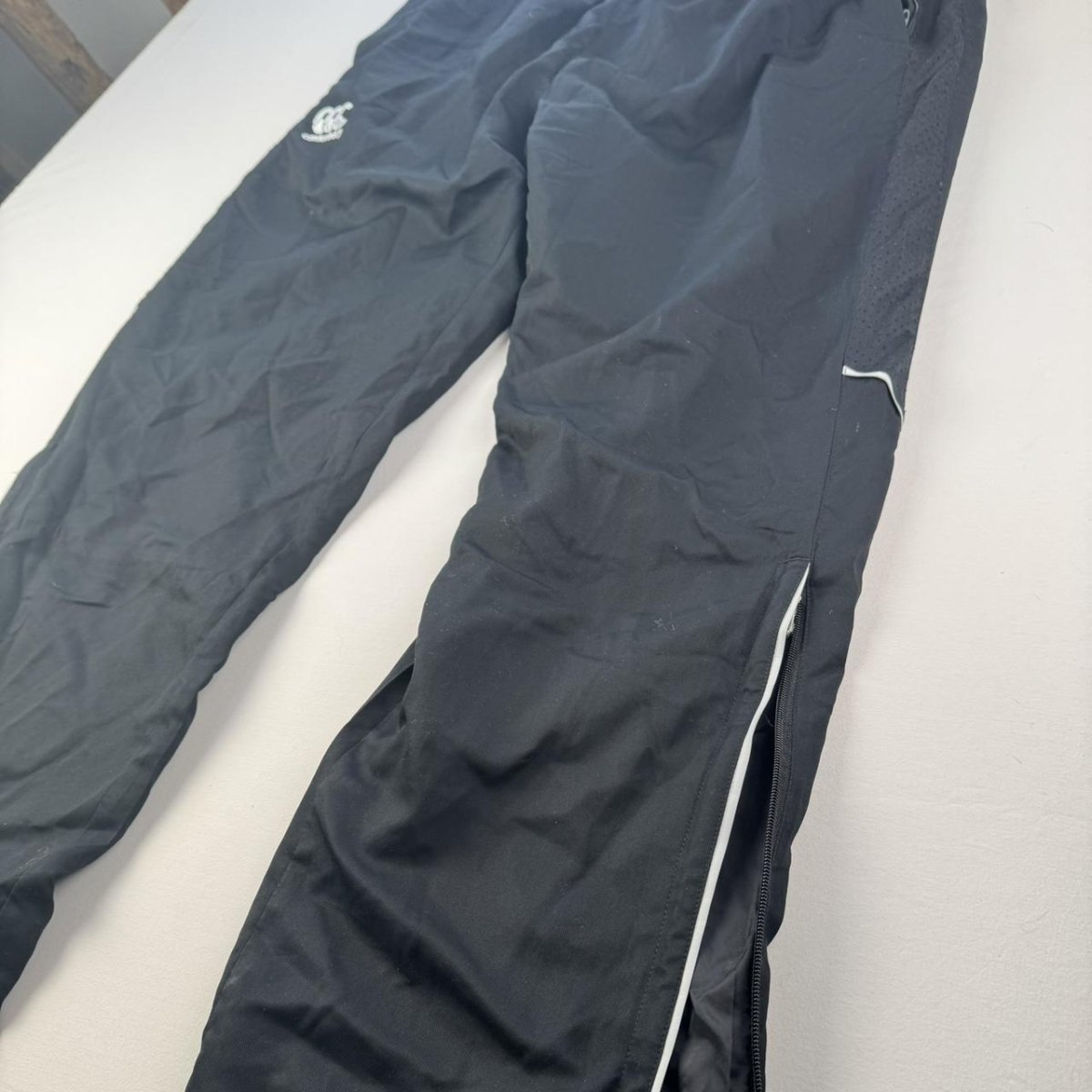 Canterbury Black Embroidered Training Joggers XL - Threads Uncovered