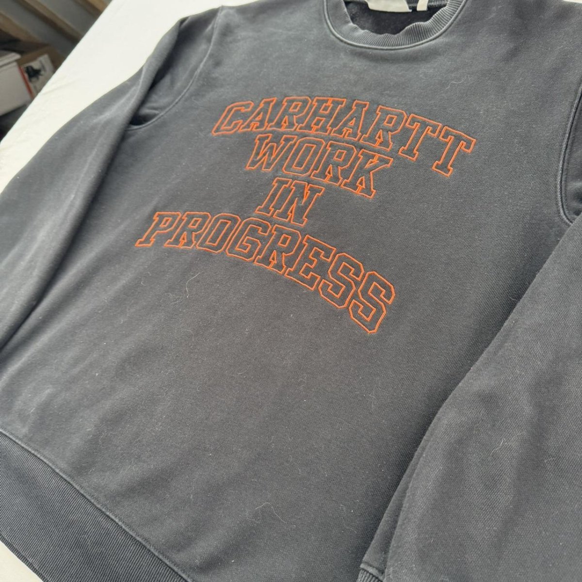 Carhartt WIP Division Embroidery Sweat Spellout M - Threads Uncovered