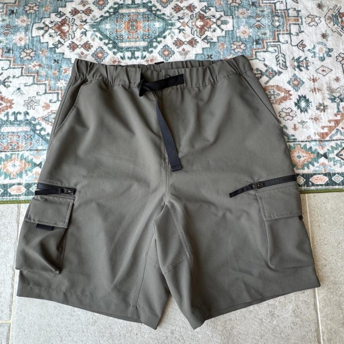 Carhartt WIP Elmwood Cargo Shorts M - Threads Uncovered