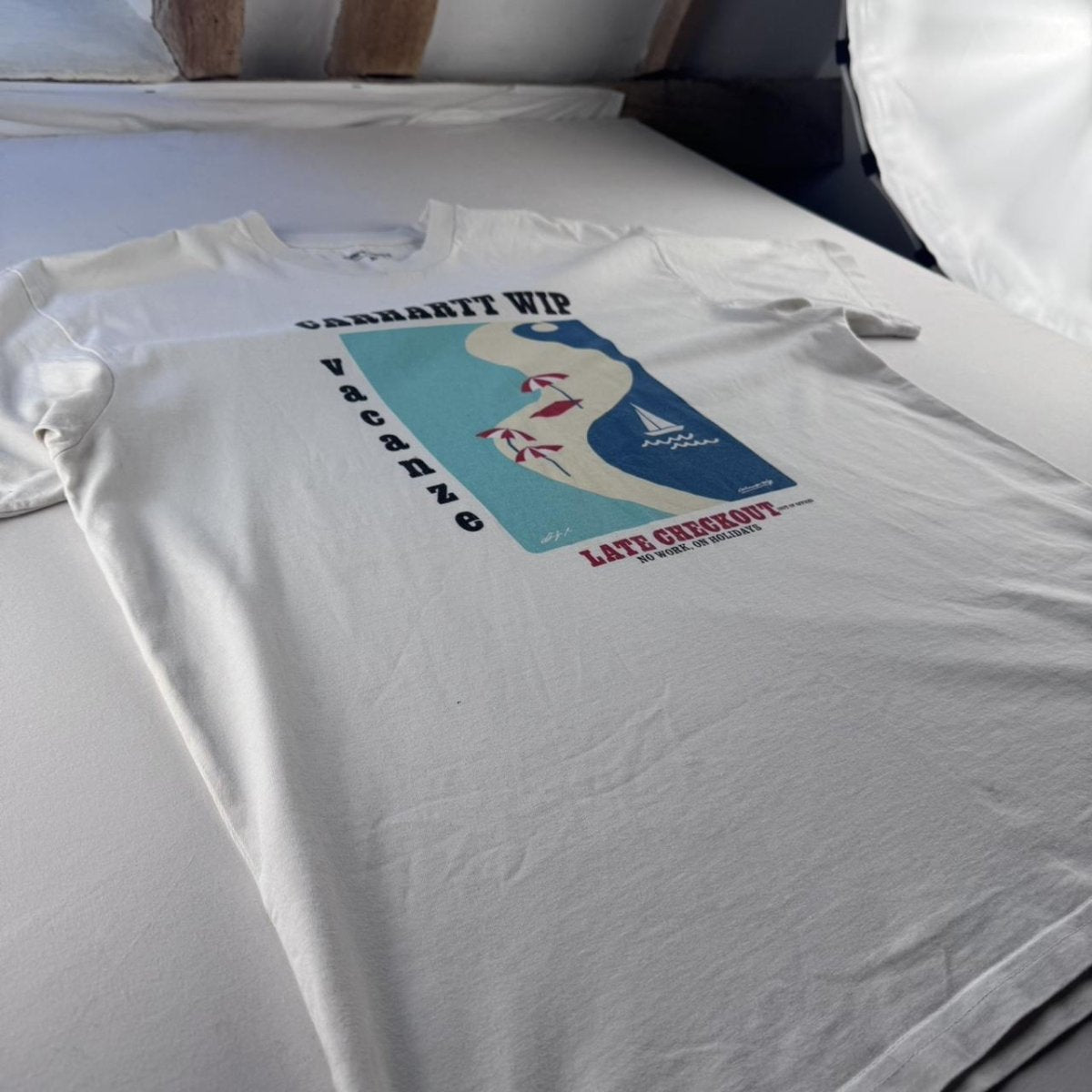Carhartt WIP Graphic White Vacanze T-Shirt XL - Threads Uncovered