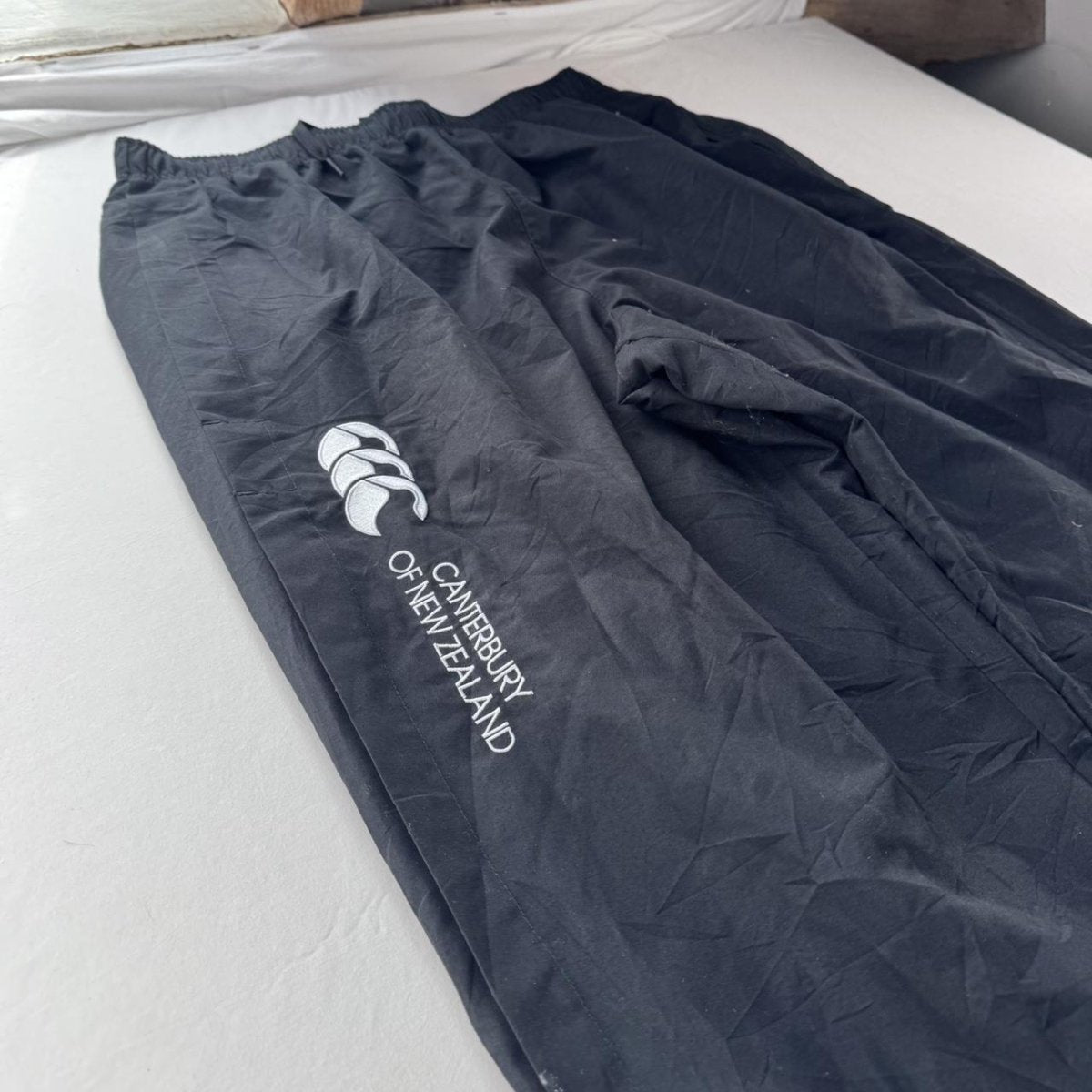 Cuffed Canterbury Joggers L - Threads Uncovered