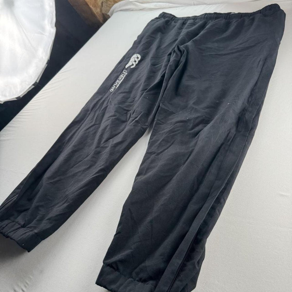 Cuffed Canterbury Joggers M - Threads Uncovered
