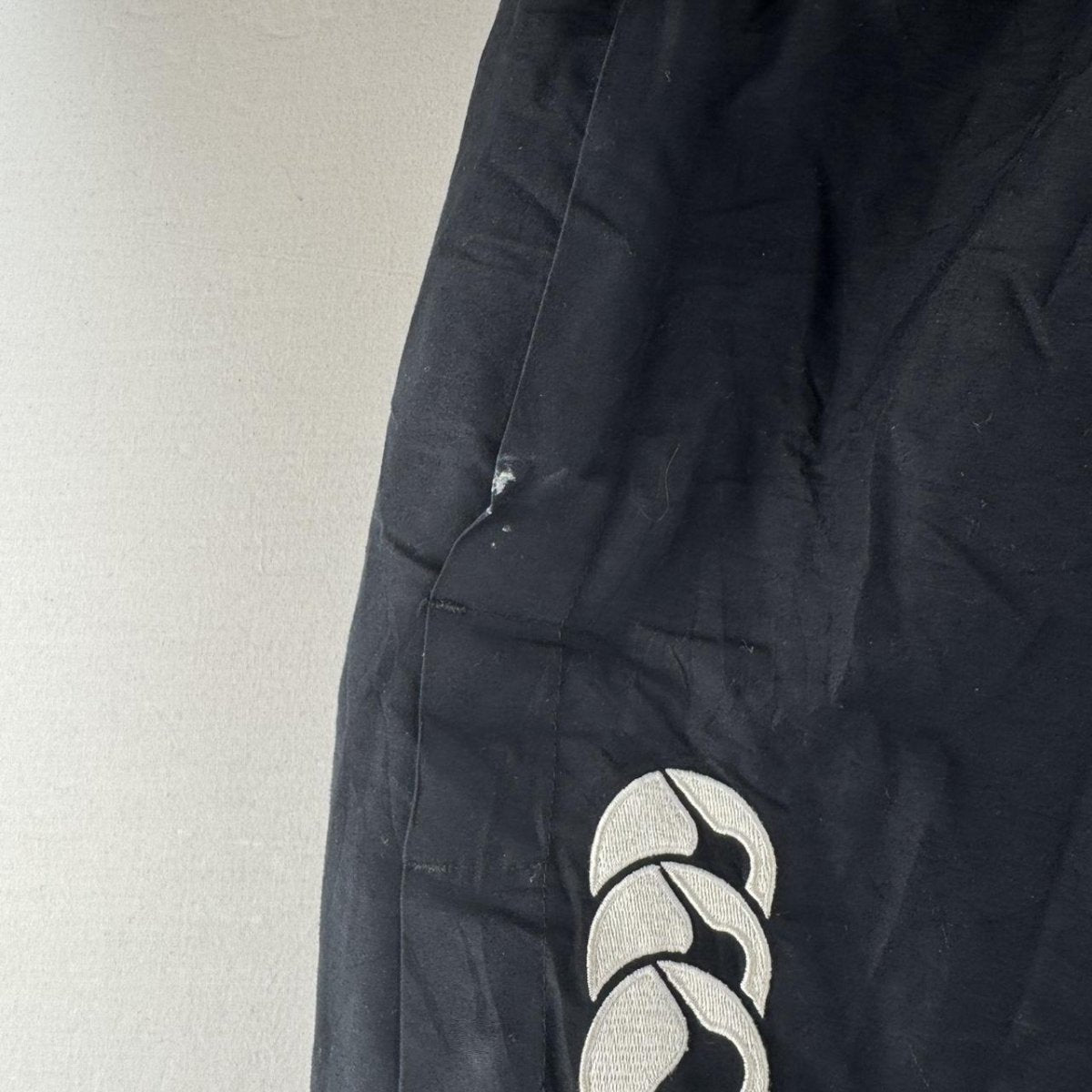 Cuffed Canterbury Joggers Size XL - Threads Uncovered