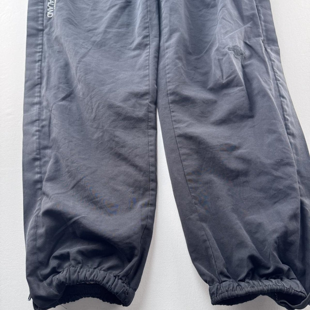 Cuffed Canterbury Joggers Small - Threads Uncovered